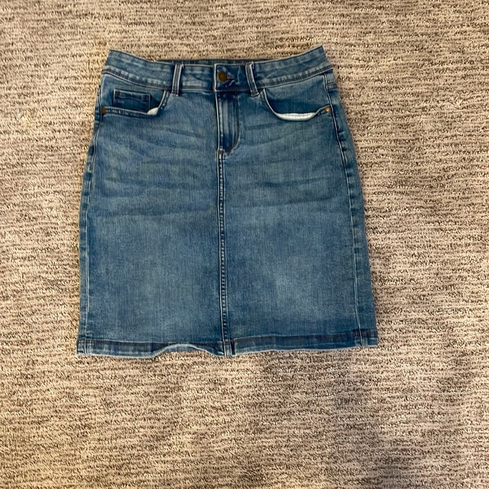 Dark denim skirt